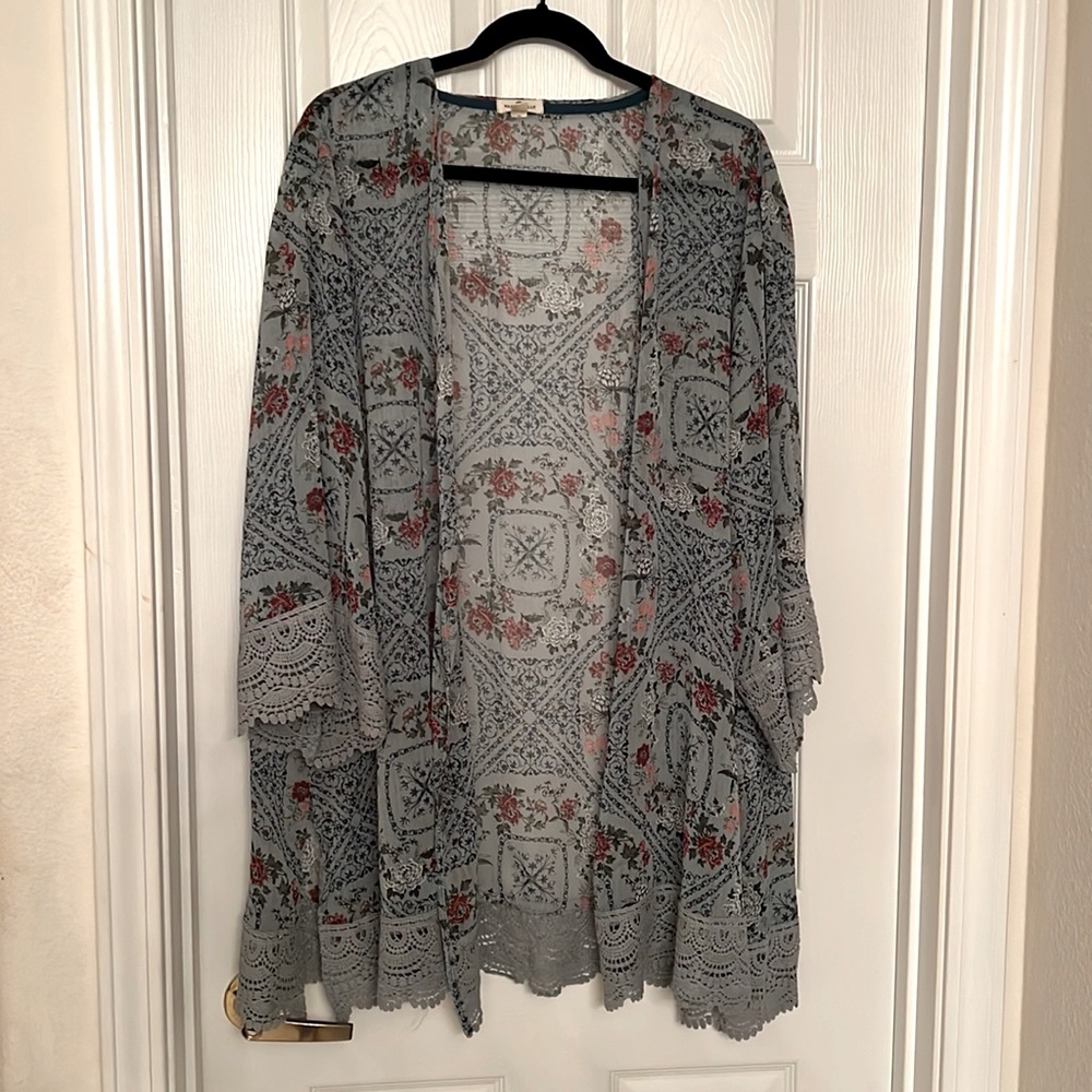 Crochet Trim Open Front Cover
